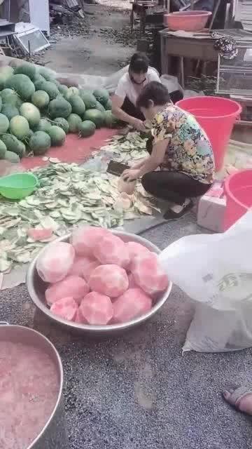 有吃瓜的拿来,吃瓜群众视角下的娱乐圈风云-第2张图片-网曝911黑料热点事件