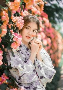 和服女孩吃瓜曝光,网络曝光引发热议-第2张图片-网曝911黑料热点事件 和服女孩吃瓜曝光,网络曝光引发热议-第2张图片-网曝911黑料热点事件