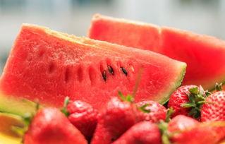 远离吃瓜的图片,拥抱宁静——远离吃瓜者的生活哲学-第3张图片-网曝911黑料热点事件