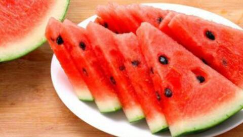 金茂公园吃瓜视频,趣味横生的夏日午后-第1张图片-网曝911黑料热点事件